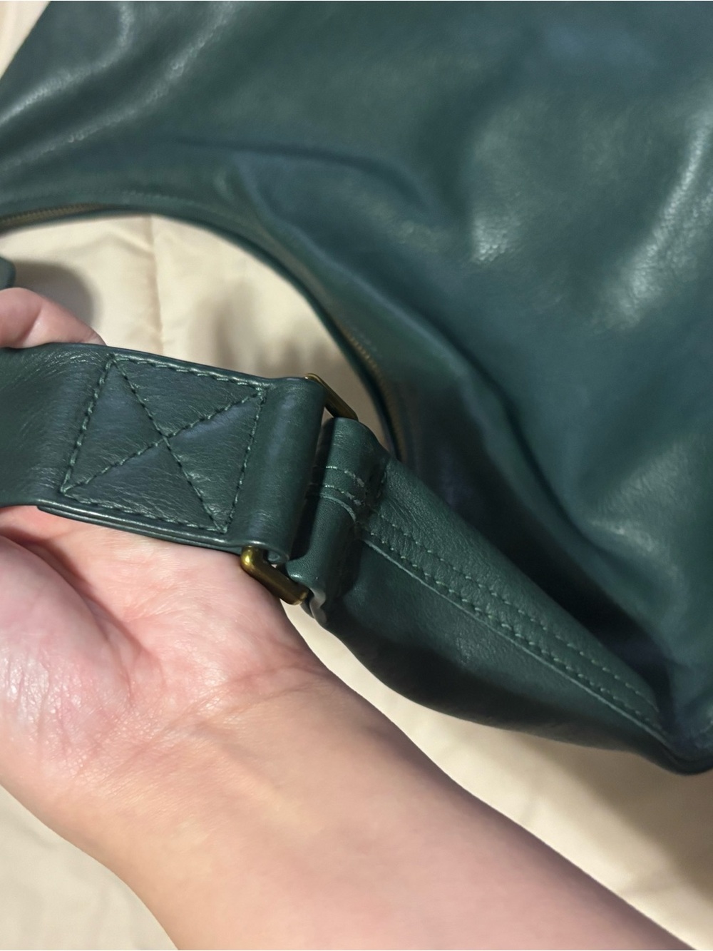 Madewell Curved Leather Hobo in Deep Green - Picture 4 of 7